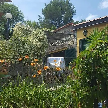 La Casa Nel Bosco By Vm Σπίτι διακοπών